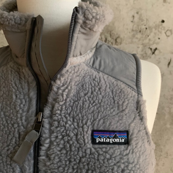 Patagonia Women’s fleece zip up vest - Picture 4 of 7